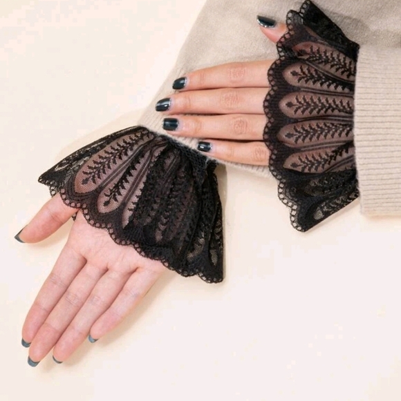 Hallow cut sleeves gloves - Picture 4 of 7